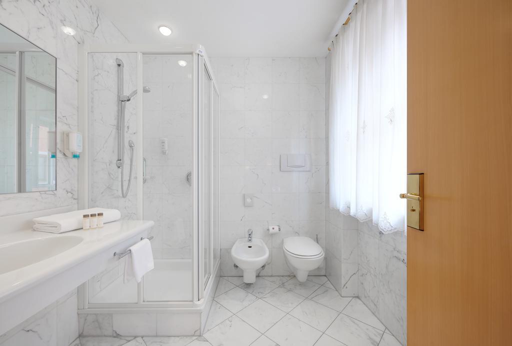 Hotel Goldene Rose بَرونيكو المظهر الخارجي الصورة